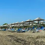 Отель Coral Blue Геракини