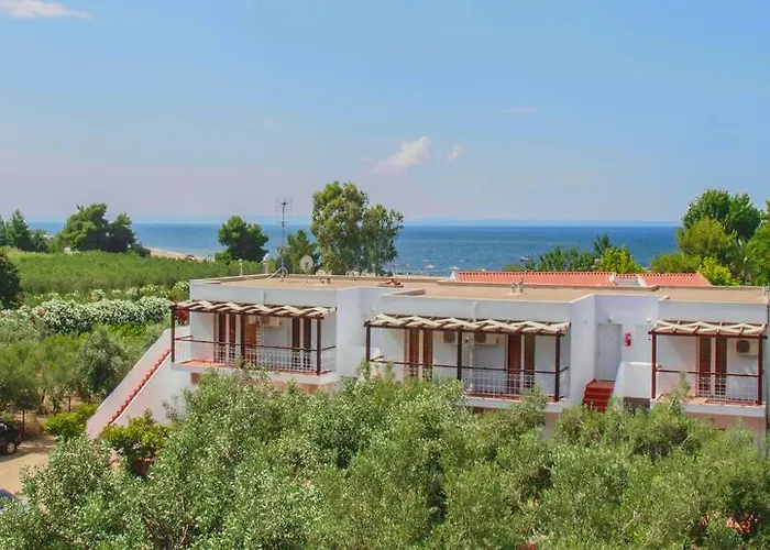 Coral Blue Отель Геракини