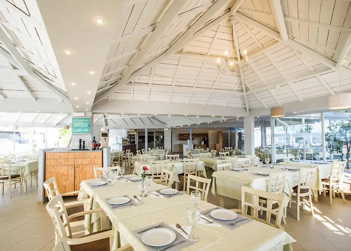 Coral Blue Отель Геракини